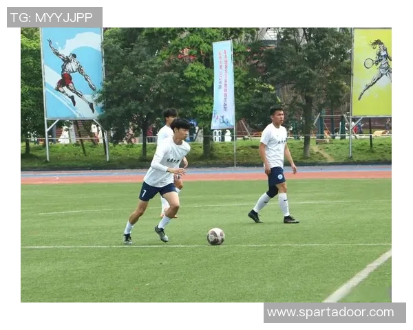 重庆足球队比赛经验深度解析助力球队未来发展与提升 重庆足球队比赛经验深度解析助力球队未来发展与提升