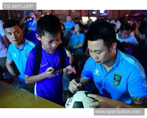 灯谜与足球明星的奇妙碰撞揭示了运动与文化的完美融合 灯谜与足球明星的奇妙碰撞揭示了运动与文化的完美融合